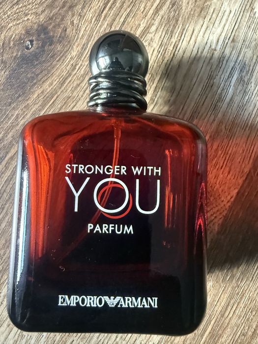 Pusty flakon Armani