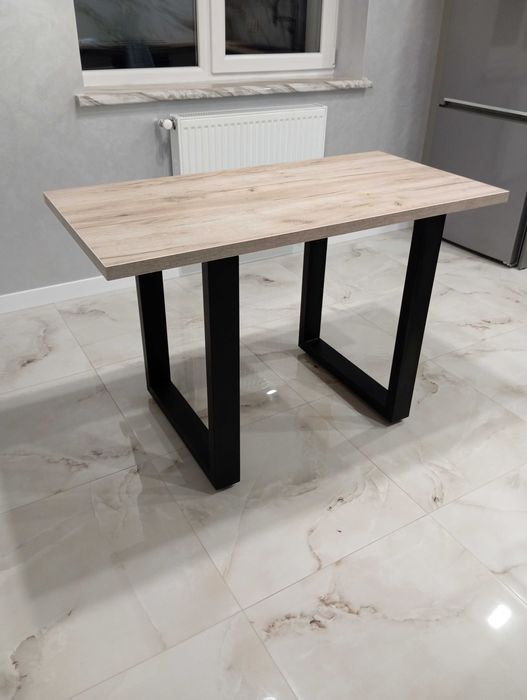 Стіл.Стіл на кухню.