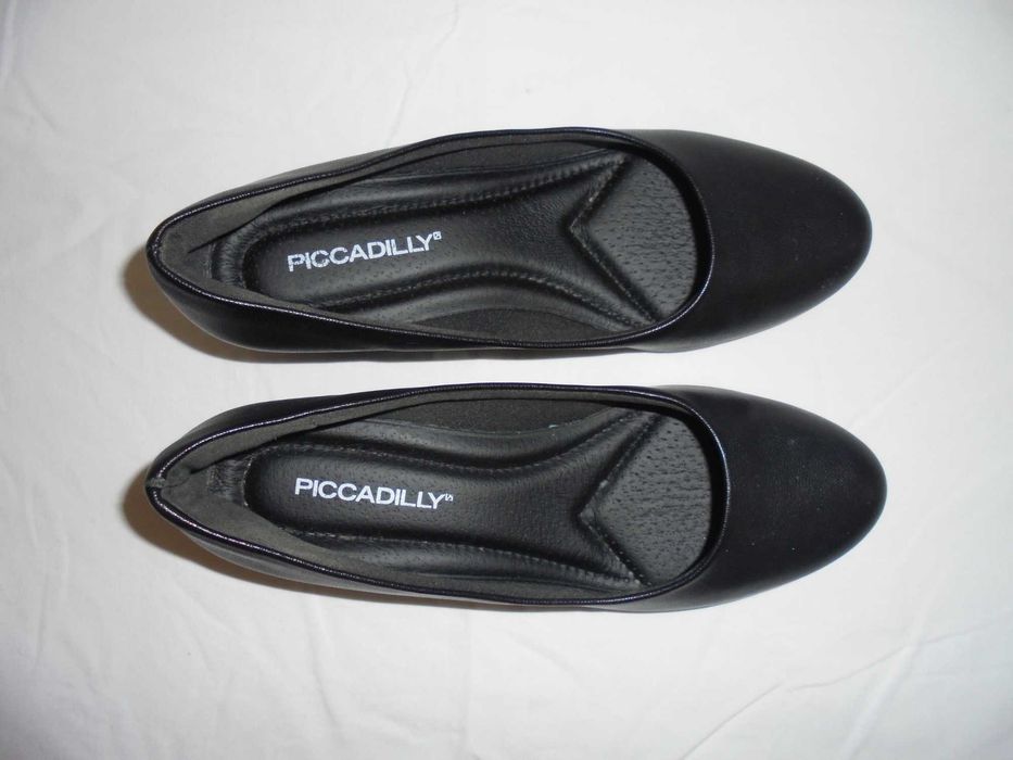 sapatos de mulher cor pretos
