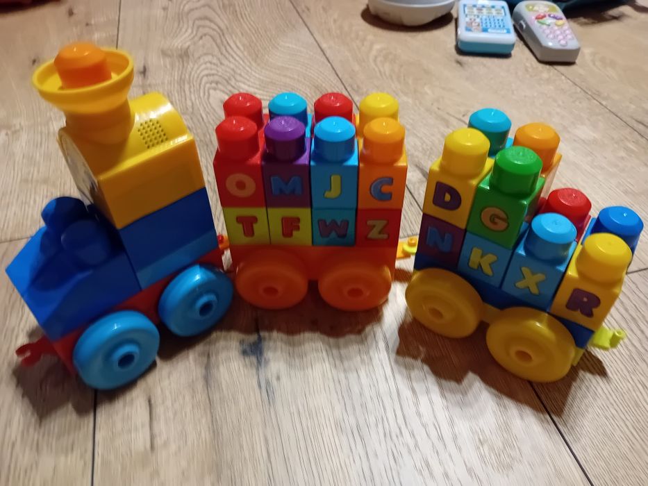 Mega Bloks garaż i pociąg