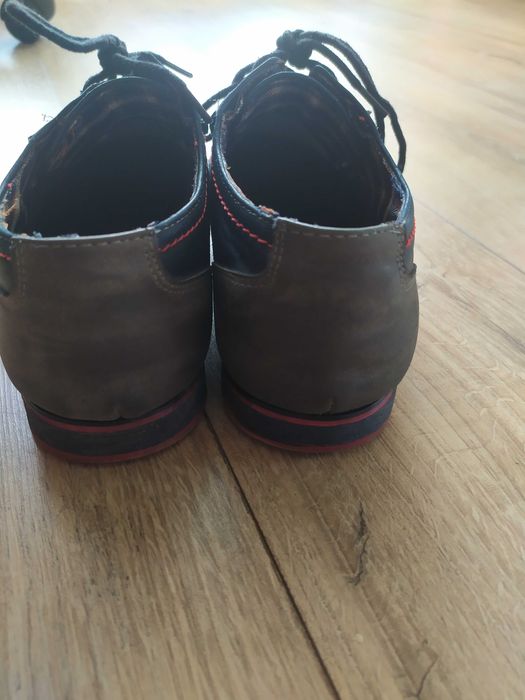 Buty chłopięce 39