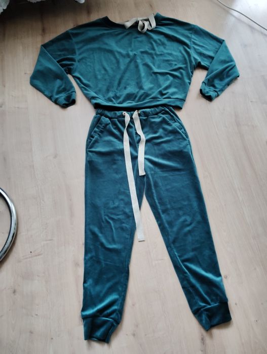 Dres welurowy damski