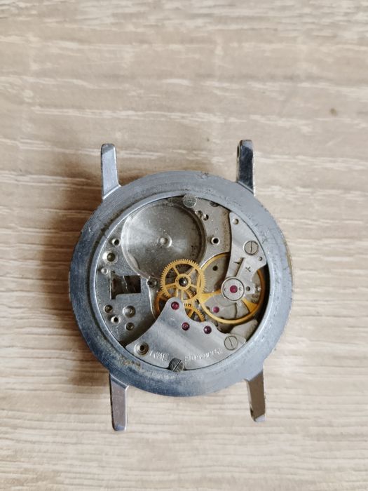Stare radzieckie mechanizmy i zegarki
