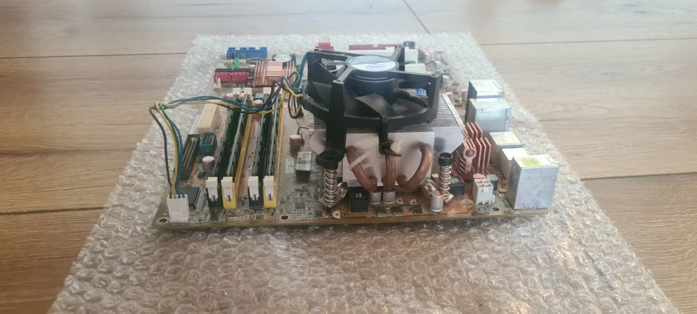 Płyta Asus P5K, 4x2GB RAM, Xeon E5450, chłodzenie