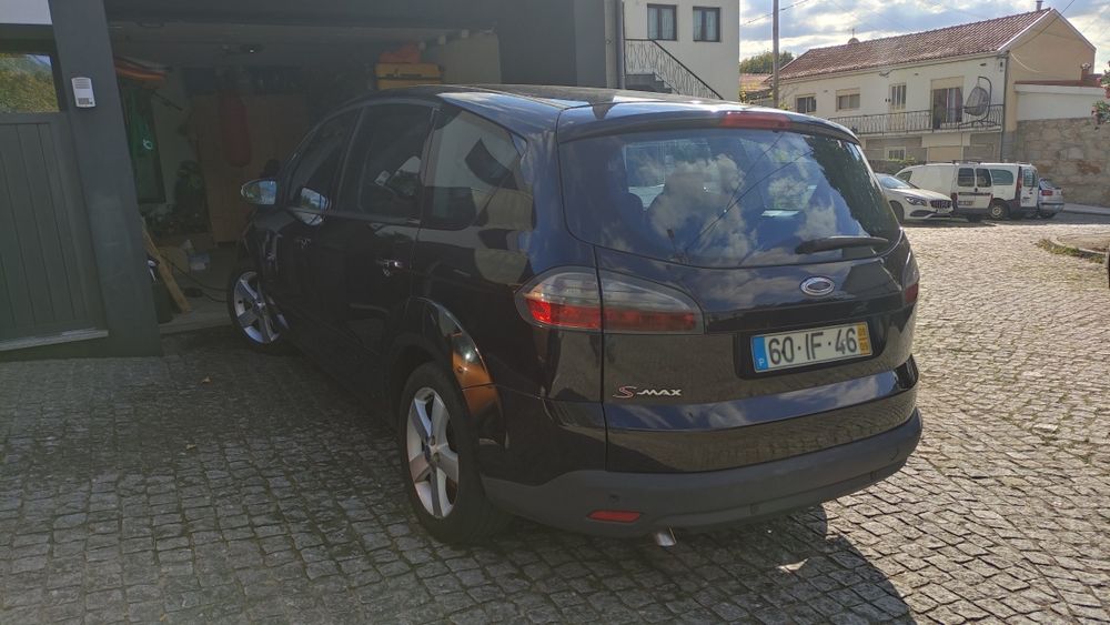 Ford S-Max 2.0 TDCi 7 lugares — photo 2