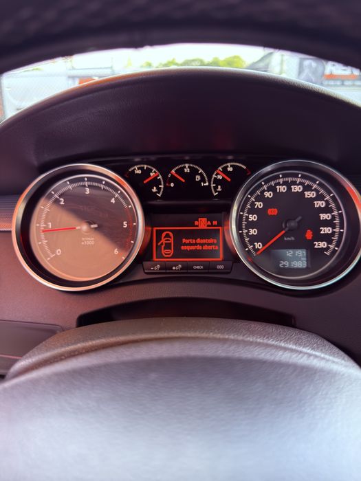 Peugeot 508 SW — fotografia 10