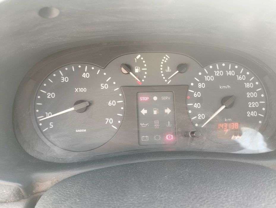 Renault Clio 1.2 60cv só 140000kms