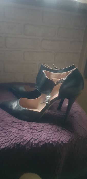 босоніжки.закриті