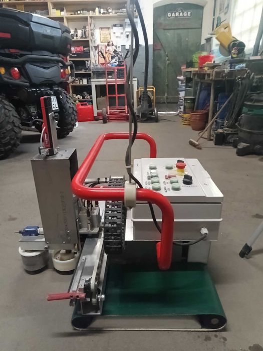 Robot posadzkarski Cłapa FloorMaster 130