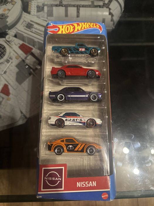 Hot wheels 1:64.
