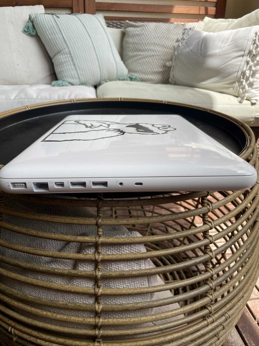 MACBOOK CLÁSSICO BRANCO BRILHANTE (2009) - Colecção