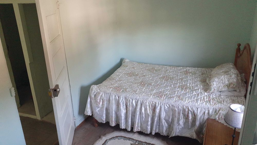 Vendo cama de viúvo, e com mais duas camas