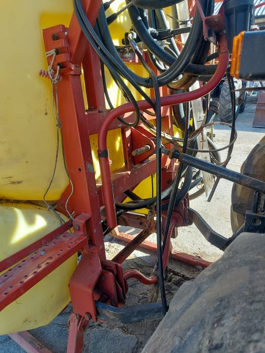 Opryskiwacz 1200L hardi