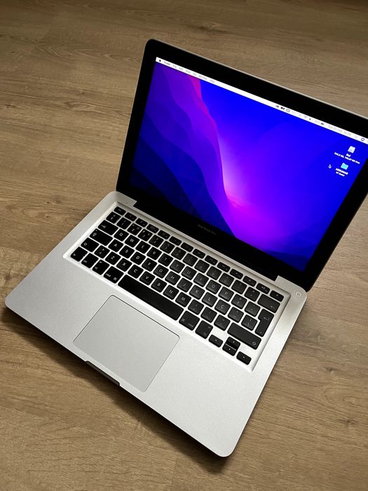 MacBook Pro 13” (Early 2011) – SSD 256GB + Carregador recente