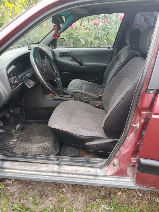 Продаж паста б3 1990 року 1.8 бензин у хорошому стані .