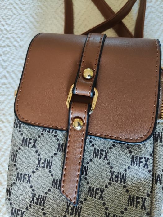 Продам маленьку сумочку в італійському стилі