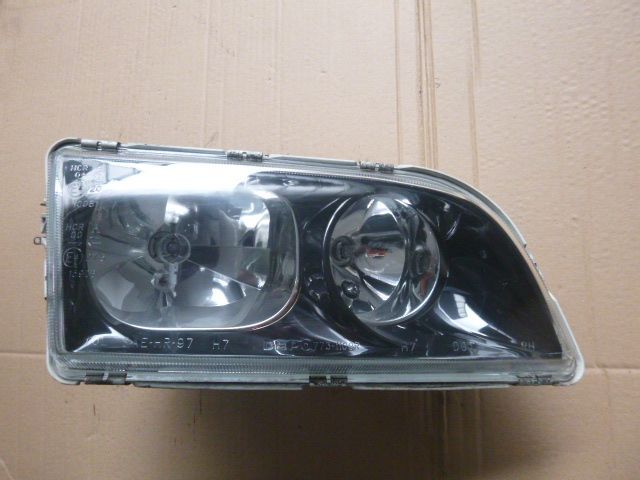 LAMPA PRAWY PRZÓD PRAWA PRZEDNIA VOLVO S40 LIFT