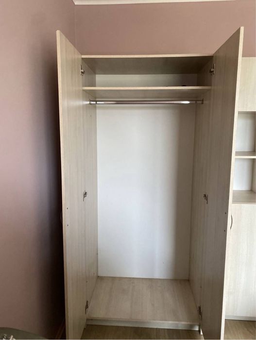 Продам стінку для кімнати/вітальні/Спальні/Меблі