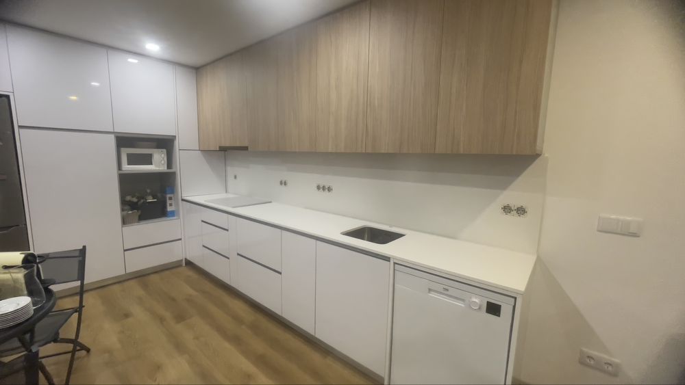 Roupeiros e cozinhas por mediada