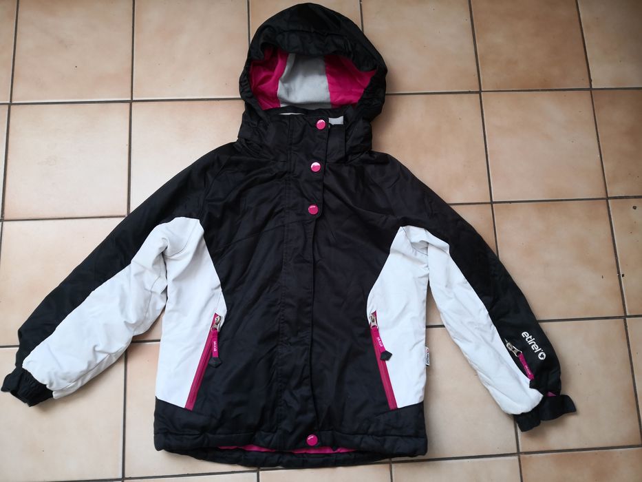 Sprzedam dziewczęcą kurtkę zimową