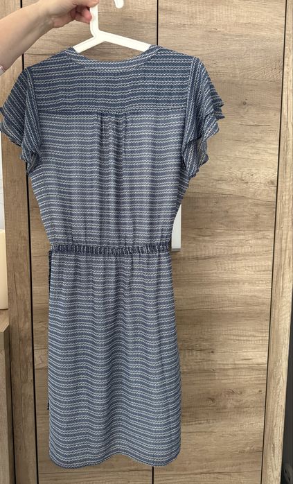 Piękna sukienka na lato w paski H&M L
