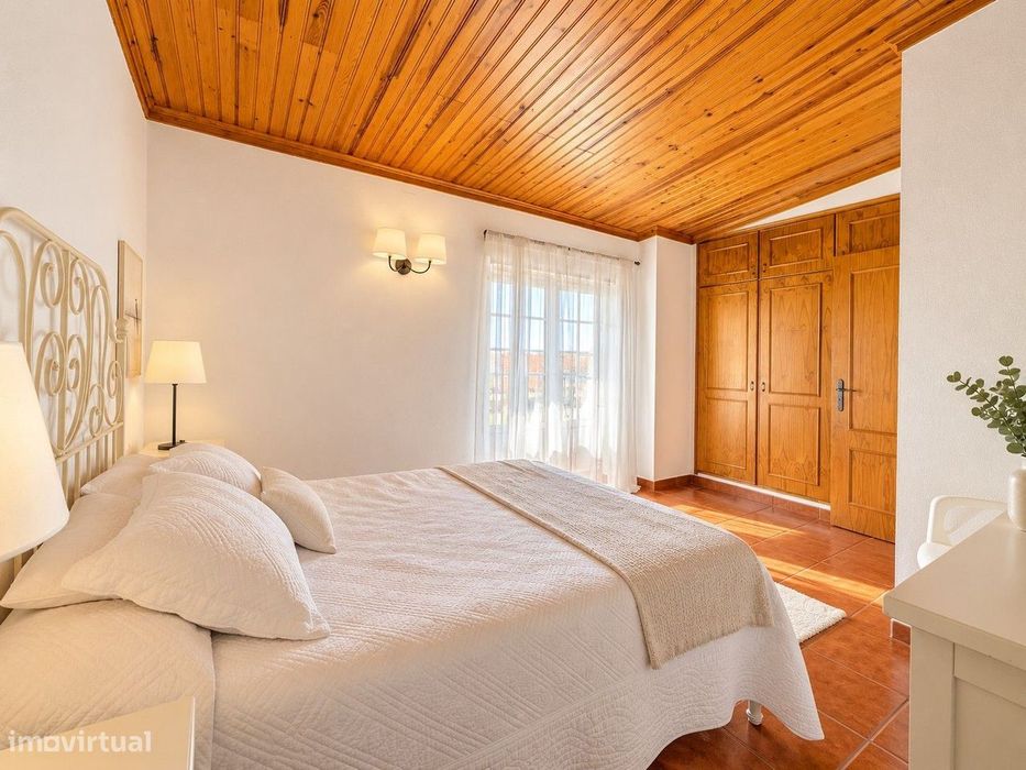 Moradia T3+1 com Garagem, Logradouro e Terraço em Aldeia Galega da ...