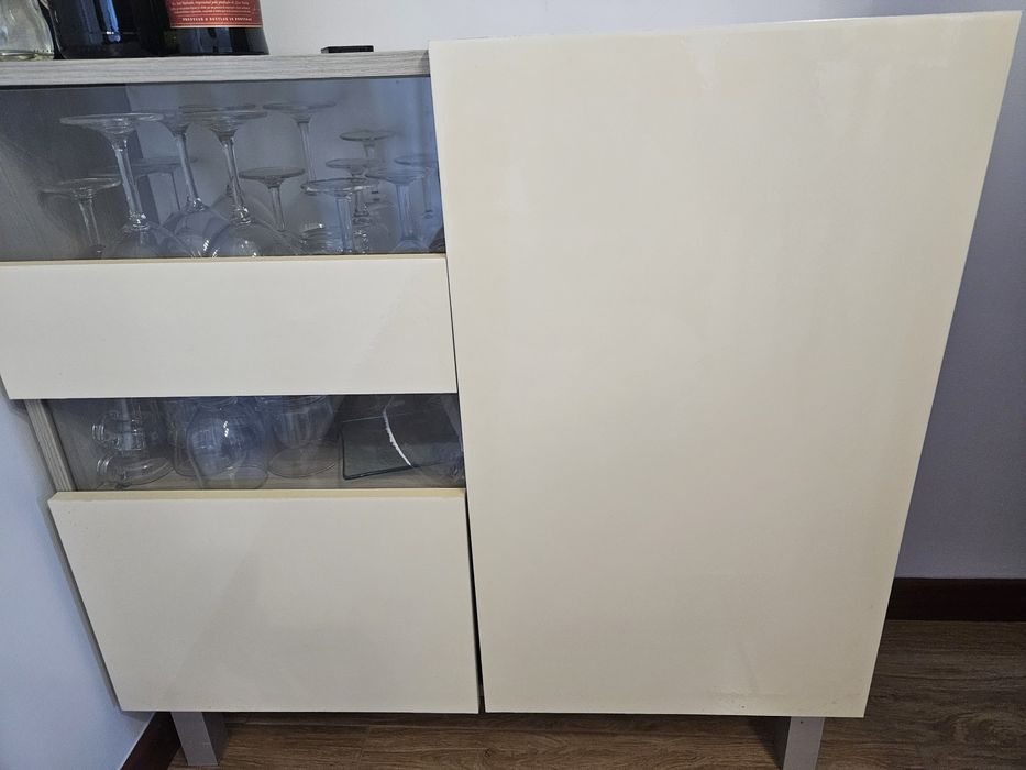 2 moveis sala, de tv e aparador
