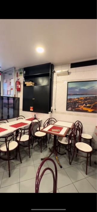 Restaurante de kebab e frango grelhado para transfers