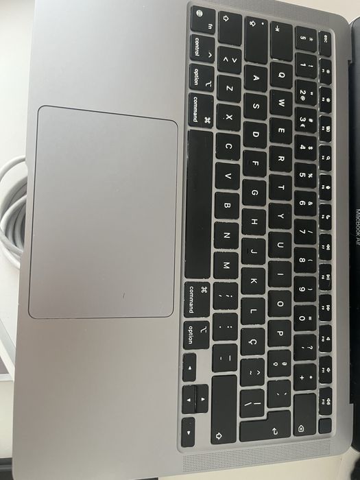 Macbook air m1 2020
