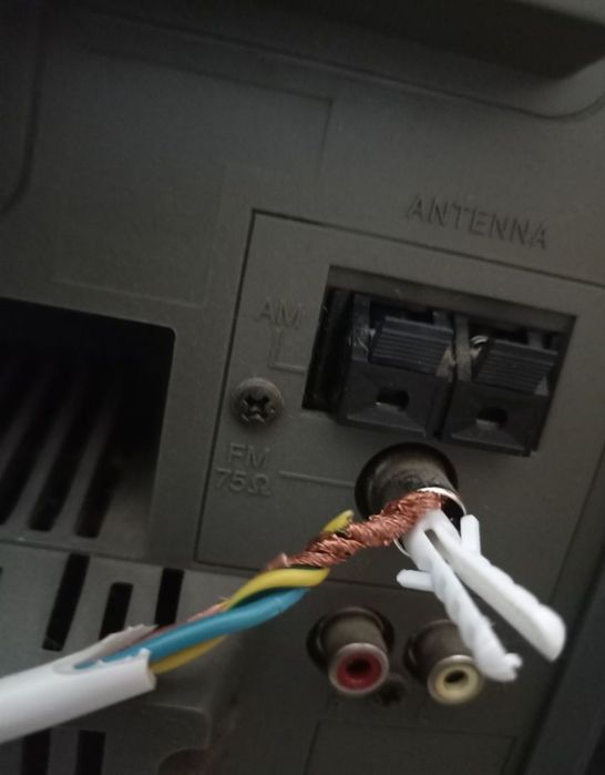 Wieża LG na trzy CD