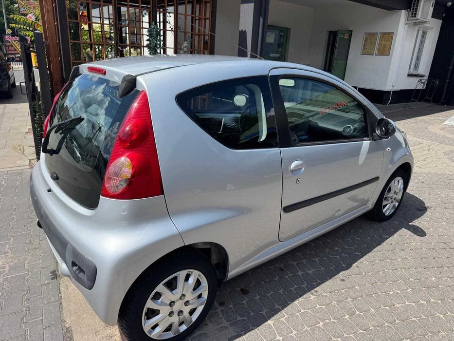 Do wynajęcia Peugeot 107 Auto wynajem Tanio