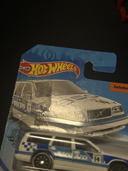 Volvo 840 hotwheels 2020