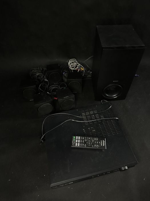 Kino domowe sony HBD-TZ135