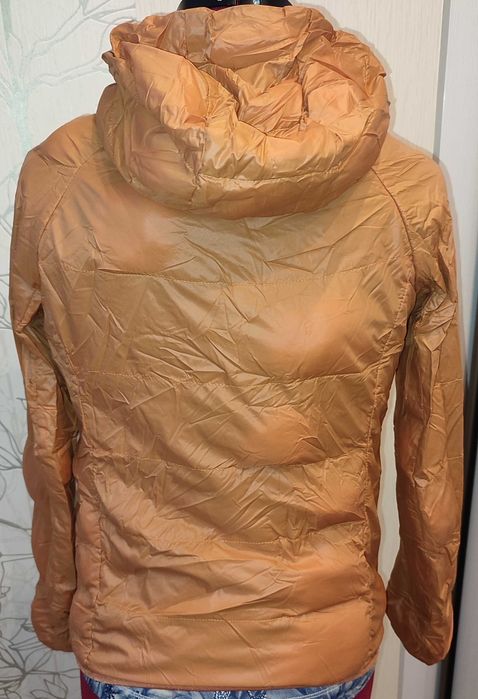 Подростковая куртка ветровка для Вашей школьницы.