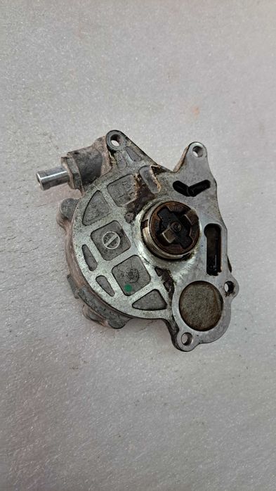Pompa vacu vacum Volkswagen Passat B6 2.0 tdi 140KM -100
