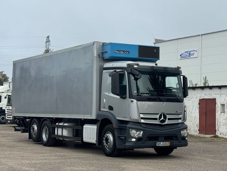 Mercedes-Benz