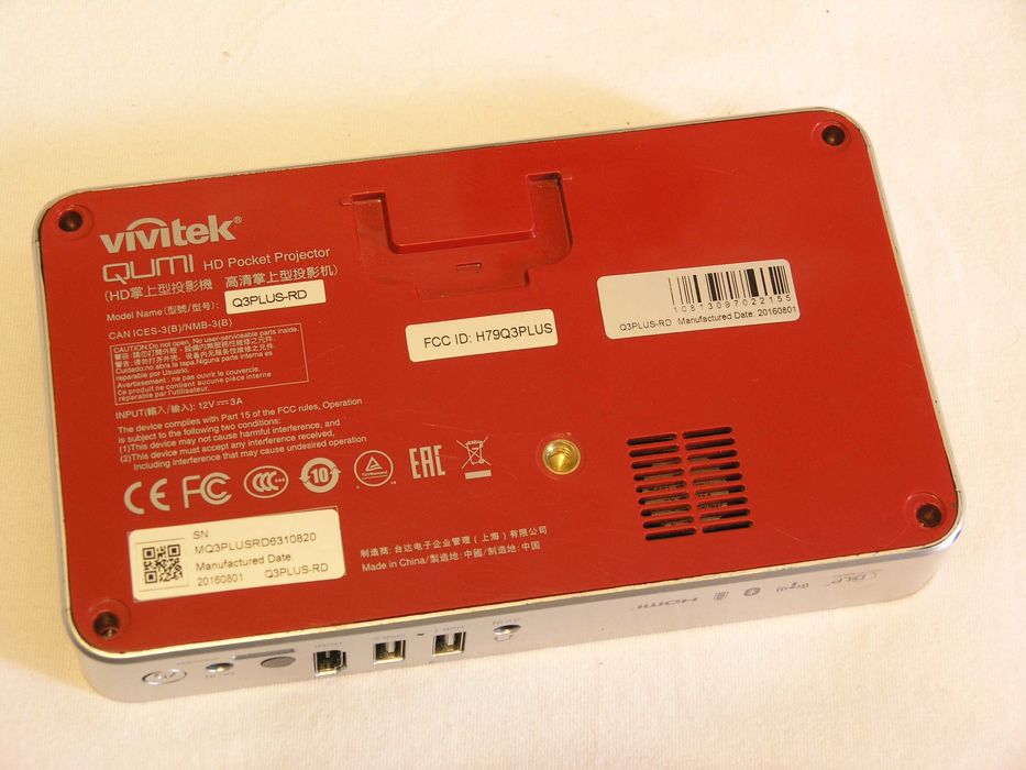 HD, 3x LED, DLP  проектор Vivitek QUMI Q3+ с Android на Аккумуляторе