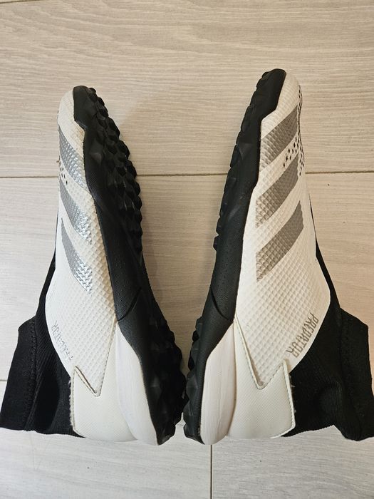 Чоловічі футзалки сороконіжки Adidas Predator  41-41,5р