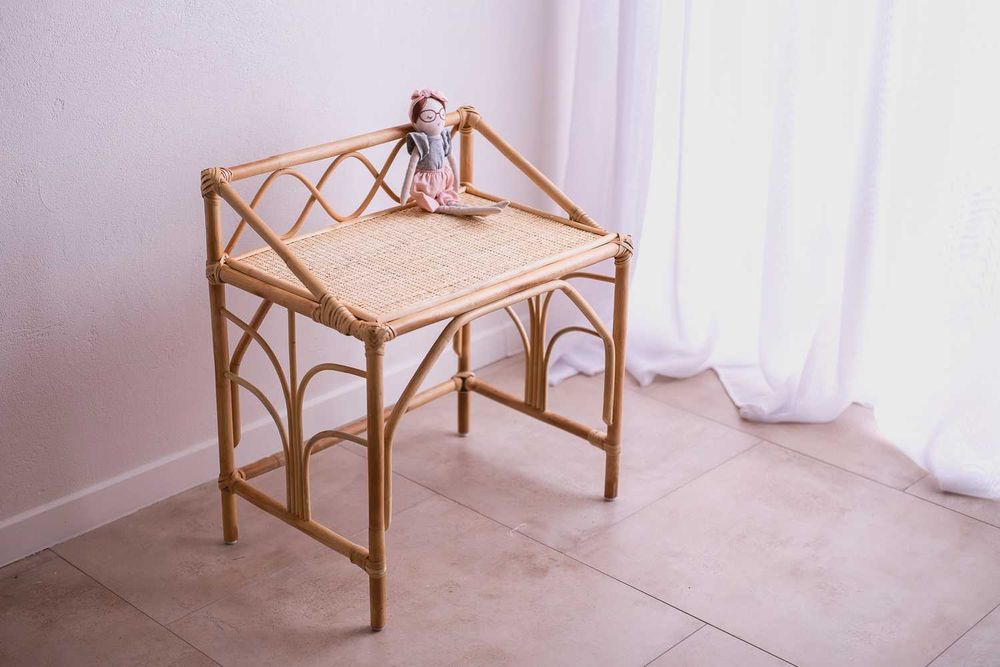 Biurko z rattanu - biurko boho dla dziecka - wysyłka w cenie!