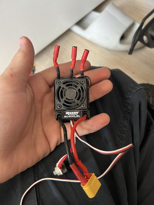Reedy powered SC600-BL