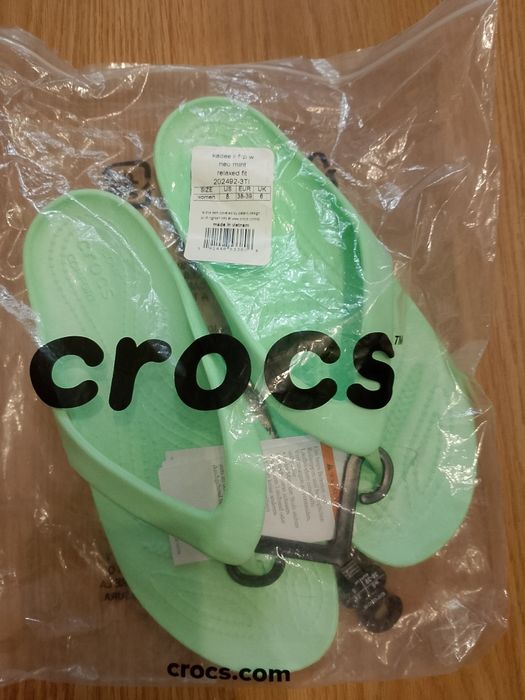 Шльопанці жіночі Crocs W8