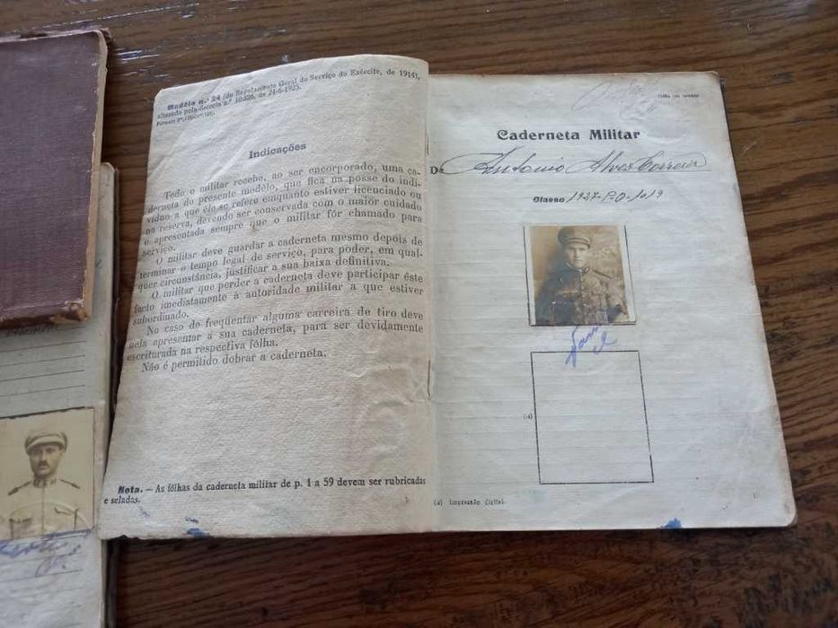 Cadernetas Militares (quase) Centenárias
