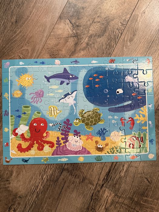 Продам 2 набори пазлів