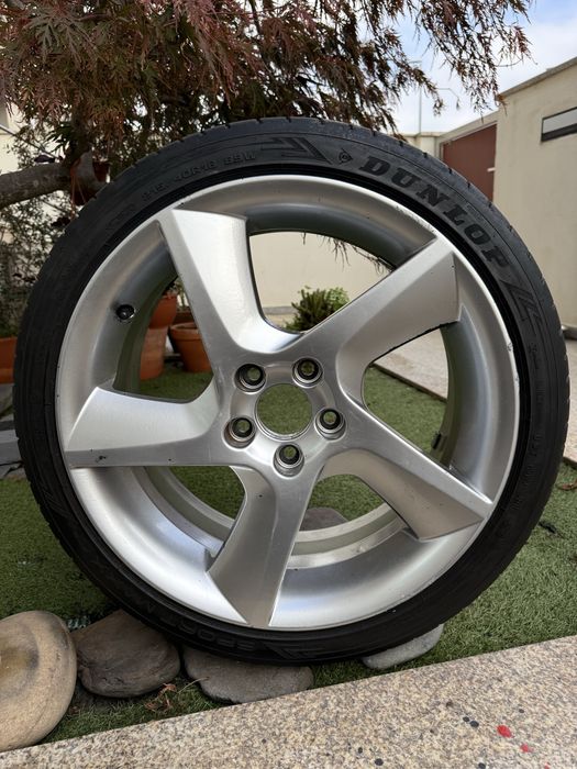 Jantes Volvo Odysseus com pneus 215/40 R18