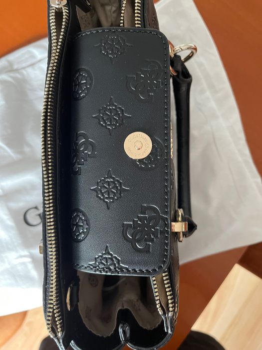 Torebka damska do ręki/ kuferek