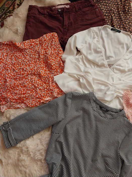 Лот речей на розмір М