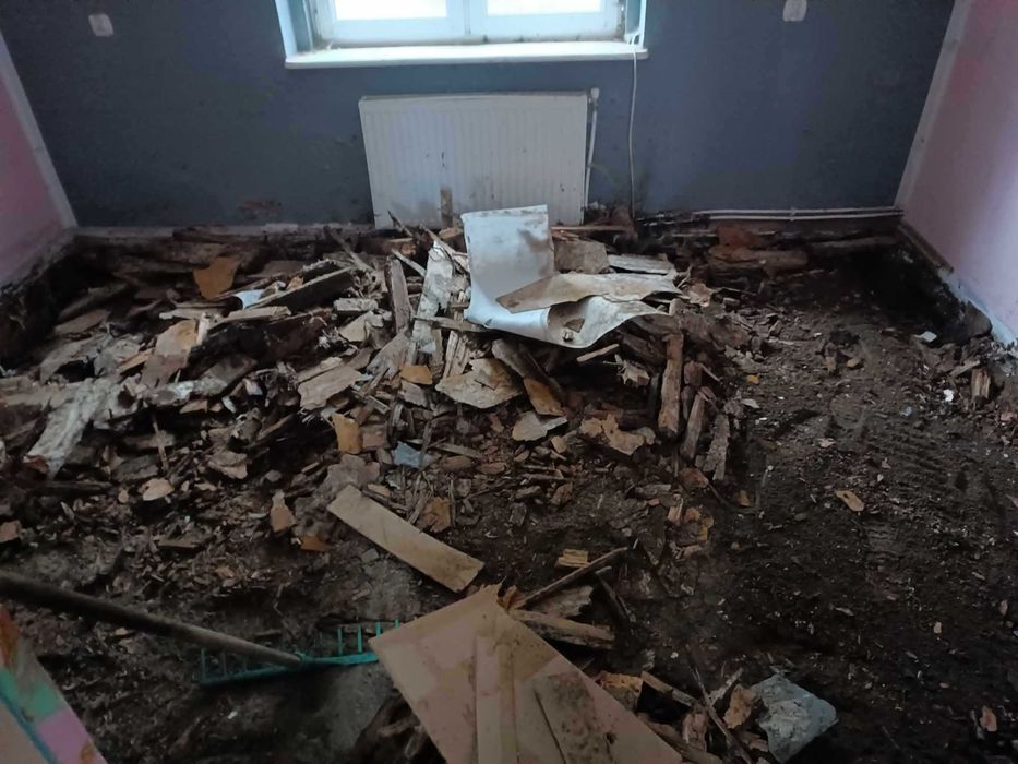 Prace rozbiórkowe wewnątrz ręczne przygotowanie mieszkań do remontu