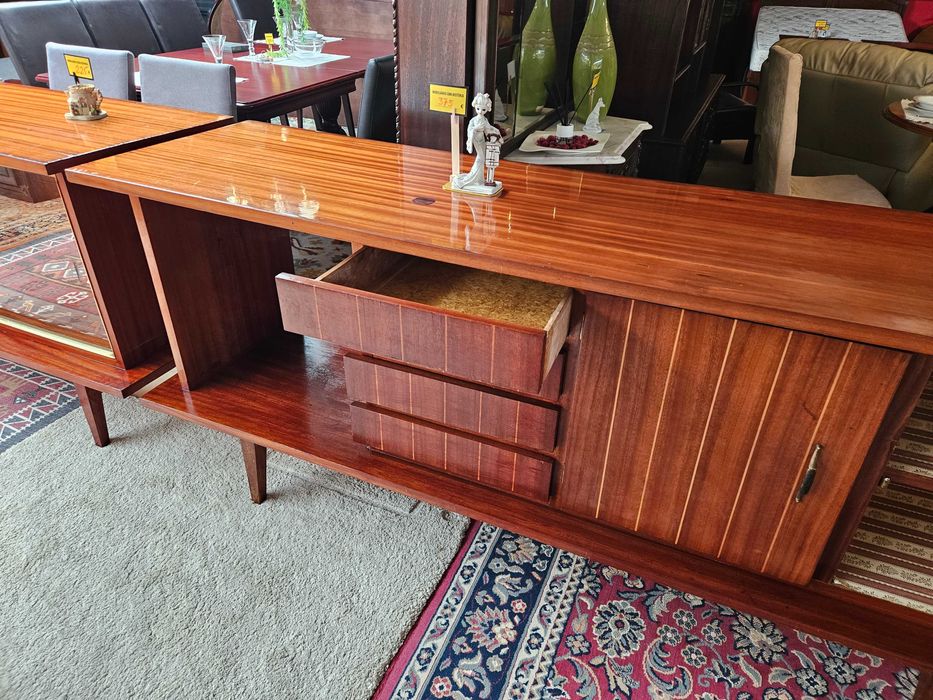 Aparador vintage - Algumas marcas de uso