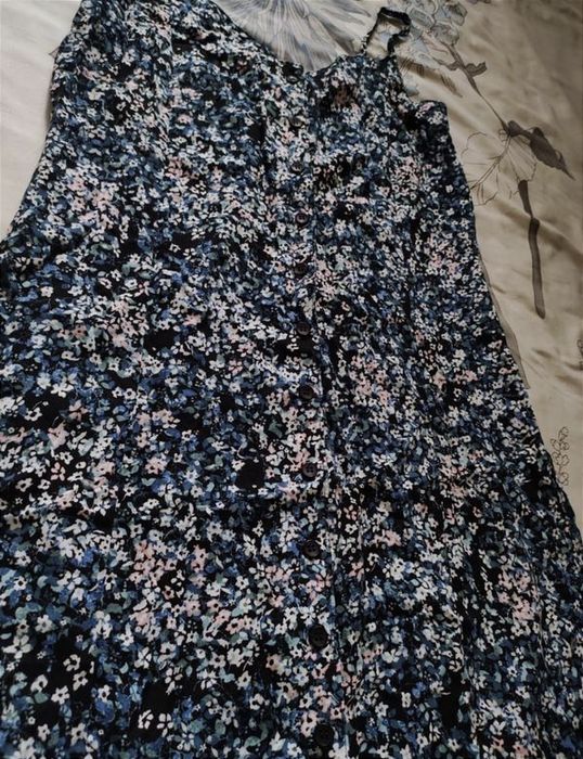 Літня сукня у квітковий принт міді максі плаття сарафан у квіти colins