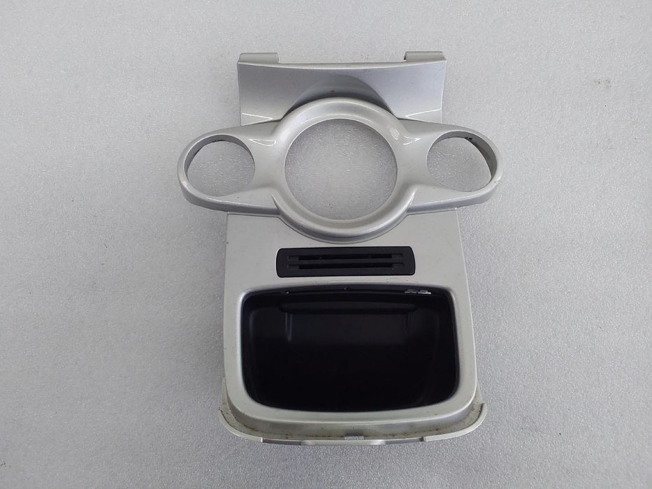 Moldura da consola central / rádio / aro FORD Fiesta VI (CB1, CCN)